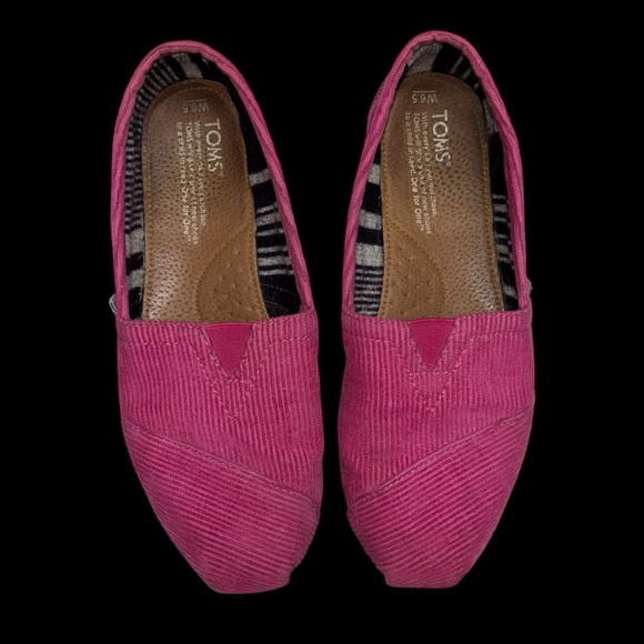 TOMS | Pink Corduroy Classic Slip-On Shoes | W6.5 - Picture 11 of 11